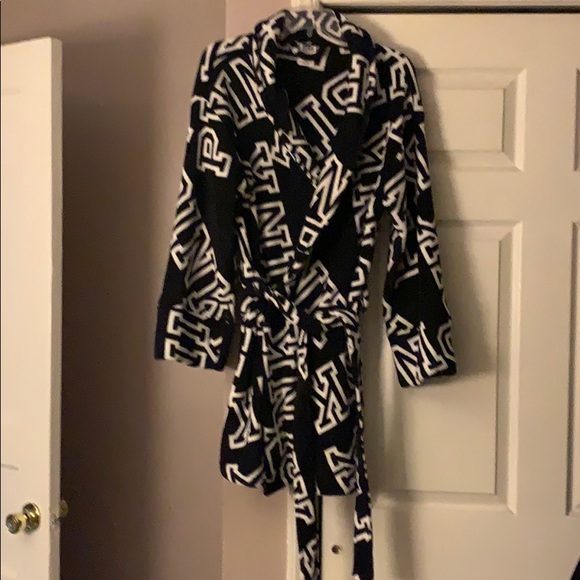 PINK Victoria's Secret Other - Victoria’s Secret PINK logo Black White Robe M/L